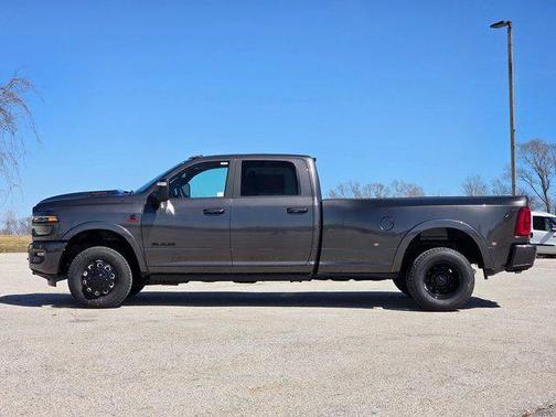 Granite Crystal Metallic Clearcoat 2026 RAM 3500 Limited