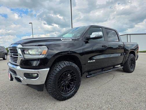 2024 RAM 1500 Laramie Crew Cab 4x4 57' Box