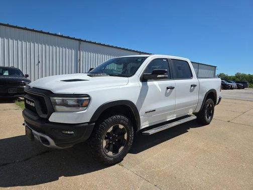 Bright White Clearcoat 2022 RAM 1500 Rebel