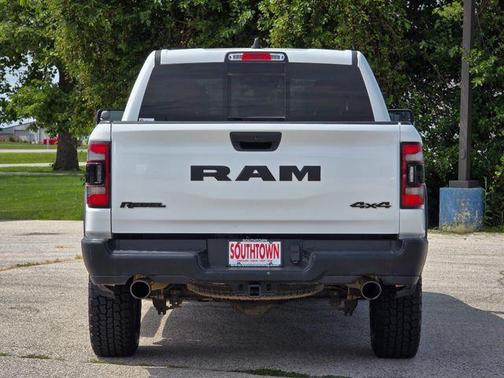 Bright White Clearcoat 2022 RAM 1500 Rebel