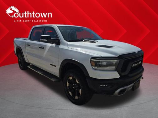 Bright White Clearcoat 2022 RAM 1500 Rebel