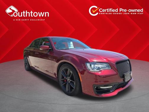 Velvet Red Pearlcoat 2023 Chrysler 300 C