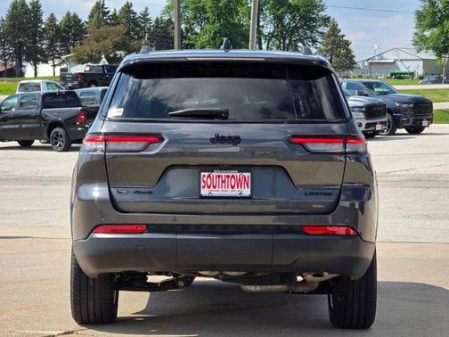 Baltic Gray Metallic Clearcoat 2023 Jeep Grand Cherokee L Limited