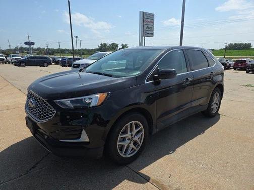 Black Metallic 2024 Ford Edge SEL
