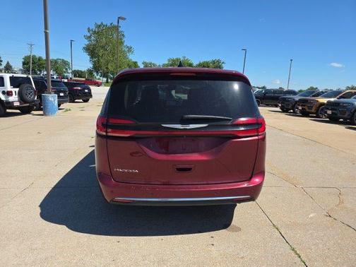 Velvet Red Pearlcoat 2023 Chrysler Pacifica Touring L