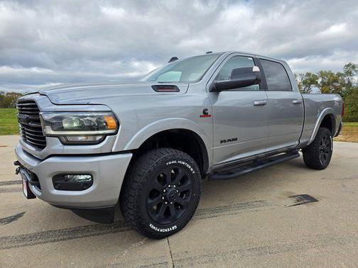 2022 RAM 2500 Laramie Crew Cab 4x4 64' Box