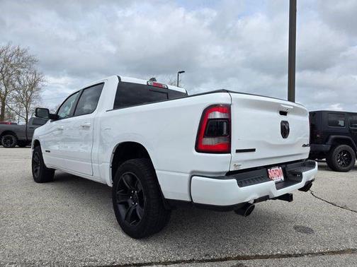 Bright White Clearcoat 2021 RAM 1500 Big Horn/Lone Star
