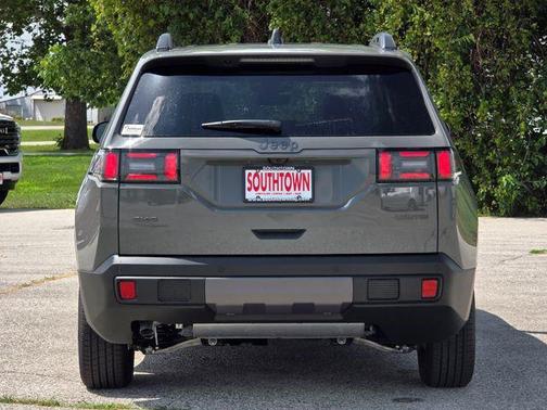 Sting-Gray Clearcoat 2026 Jeep Cherokee Limited