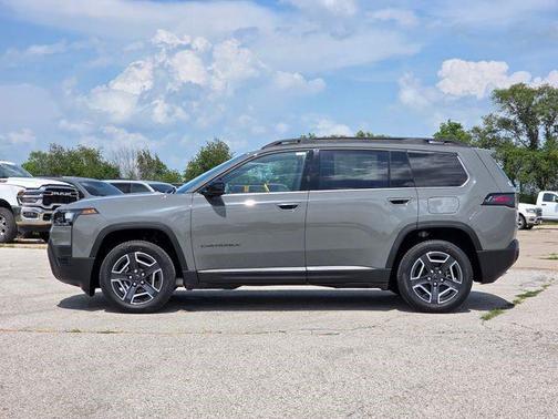 Sting-Gray Clearcoat 2026 Jeep Cherokee Limited