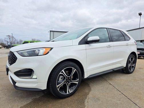 Star White Metallic Tri-Coat 2023 Ford Edge ST