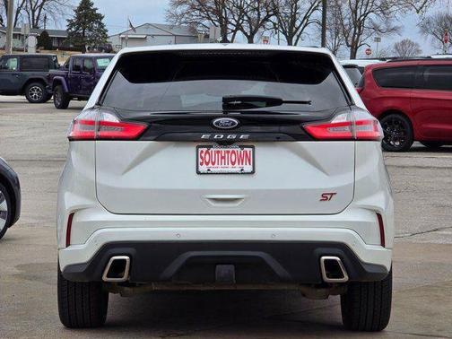 Star White Metallic Tri-Coat 2023 Ford Edge ST