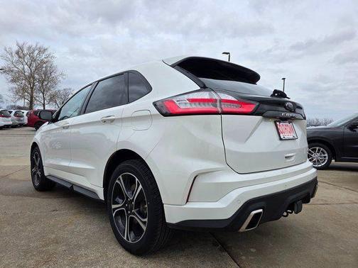 Star White Metallic Tri-Coat 2023 Ford Edge ST