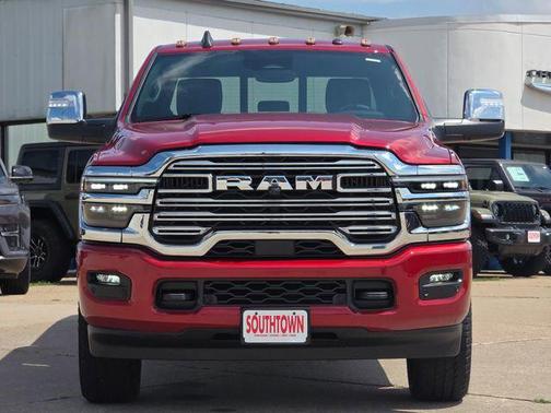 Molten Red Pearlcoat 2026 RAM 3500 Laramie Crew Cab 4x4 8' Box