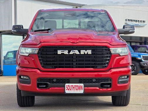 Molten Red Pearlcoat 2026 RAM 1500 Laramie
