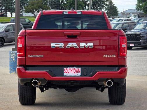 Molten Red Pearlcoat 2026 RAM 1500 Laramie