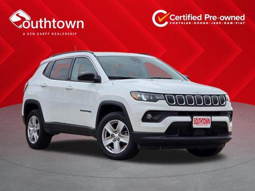 Bright White Clearcoat 2022 Jeep Compass Latitude