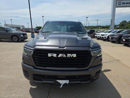 Granite Crystal Metallic Clearcoat 2025 RAM 1500 Laramie