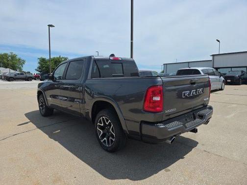 Granite Crystal Metallic Clearcoat 2025 RAM 1500 Laramie