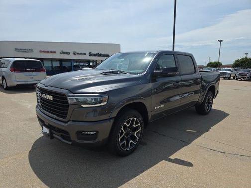 Granite Crystal Metallic Clearcoat 2025 RAM 1500 Laramie