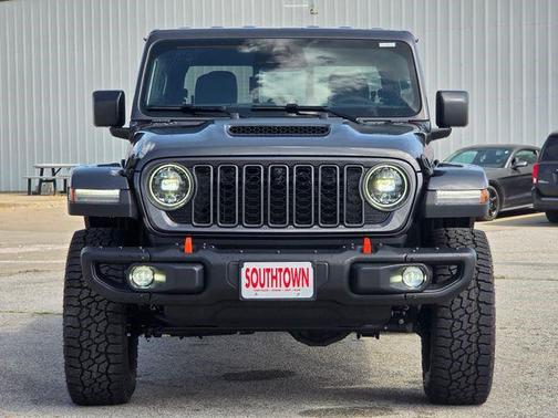 Granite Crystal Metallic Clearcoat 2026 Jeep Gladiator Mojave X 4x4
