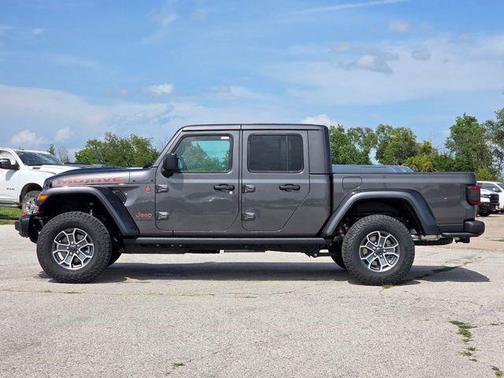 Granite Crystal Metallic Clearcoat 2026 Jeep Gladiator Mojave X 4x4
