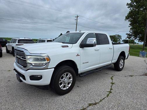 2024 RAM 2500 Laramie Crew Cab 4x4 64' Box