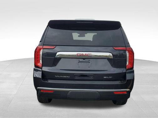 Titanium Rush Metallic 2023 GMC Yukon SLT