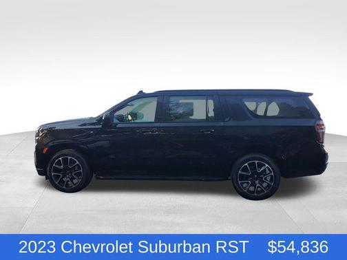 2023 Chevrolet Suburban RST