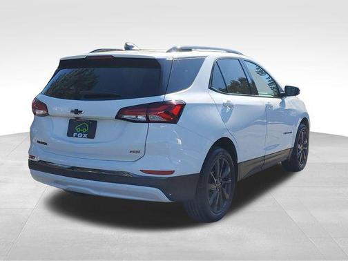 Summit White 2022 Chevrolet Equinox FWD RS