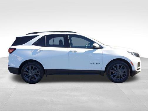 Summit White 2022 Chevrolet Equinox FWD RS