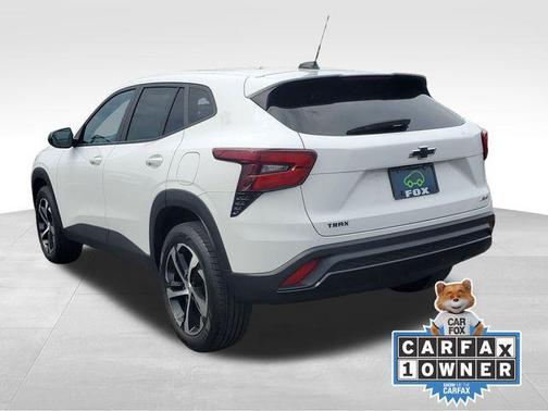 Summit White 2024 Chevrolet Trax FWD 1RS