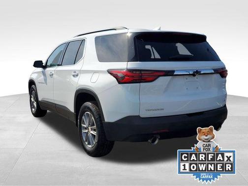 Summit White 2023 Chevrolet Traverse LT Cloth