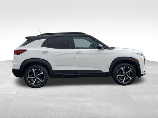 Summit White 2023 Chevrolet Trailblazer RS