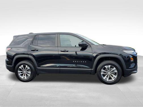 Mosaic Black Metallic 2025 Chevrolet Equinox 1LT