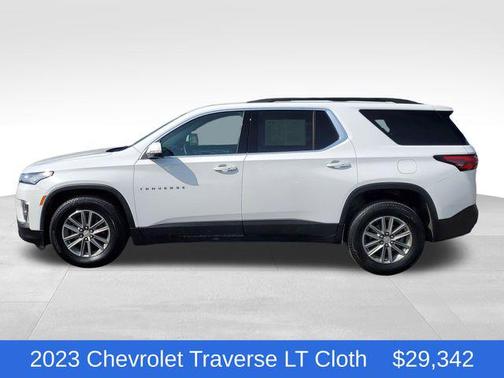 Summit White 2023 Chevrolet Traverse LT Cloth