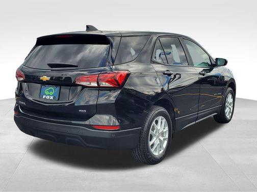 Mosaic Black Metallic 2023 Chevrolet Equinox LS