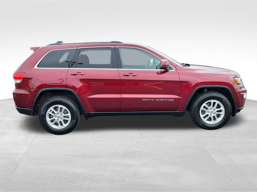 Velvet Red Pearlcoat 2018 Jeep Grand Cherokee Laredo E