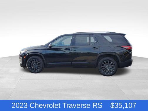 Mosaic Black Metallic 2023 Chevrolet Traverse RS