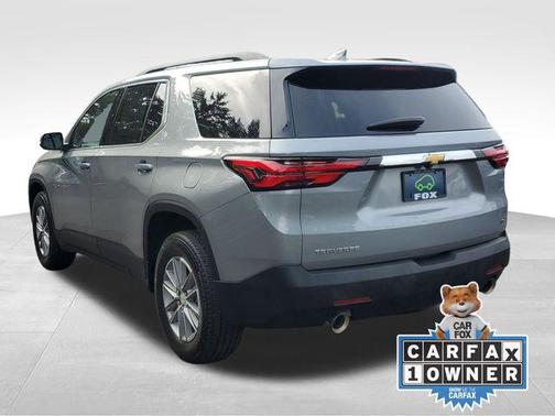 Sterling Gray Metallic 2023 Chevrolet Traverse LT Cloth