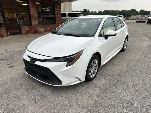 White 2022 Toyota Corolla LE