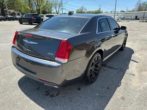 2018 Chrysler 300 Limited