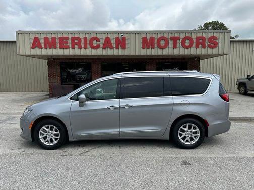 Billet Silver Metallic Clearcoat 2020 Chrysler Pacifica Touring-L