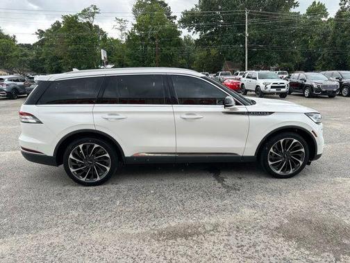 White Metallic 2022 Lincoln Aviator Reserve AWD