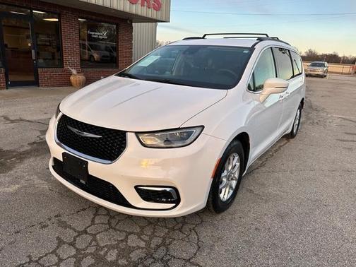 2022 Chrysler Pacifica Touring-L