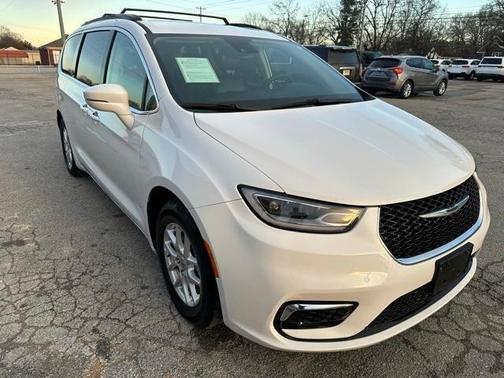 2022 Chrysler Pacifica Touring-L
