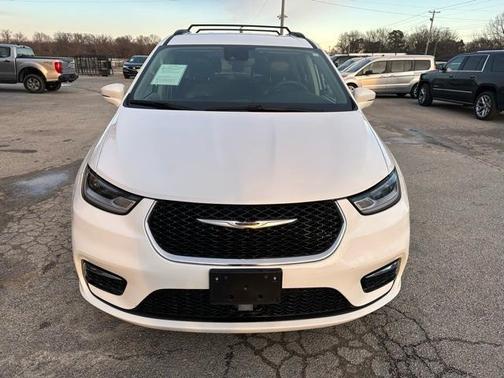 2022 Chrysler Pacifica Touring-L