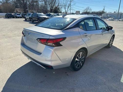 2021 Nissan Versa 1.6 SV