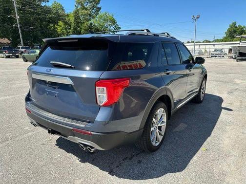 Blue Metallic 2021 Ford Explorer Platinum