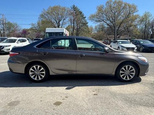 2017 Toyota Camry Hybrid XLE