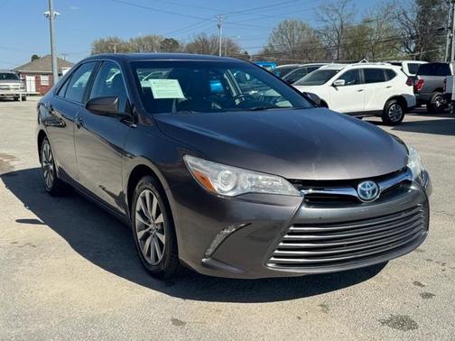 2017 Toyota Camry Hybrid XLE